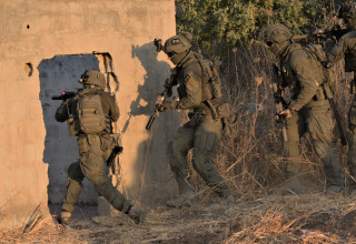לוחמי הימ"מ והשב"כ עצרו מבוקש שמעורב בפיצוץ רכב תופת (צילום: דובר צה"ל)