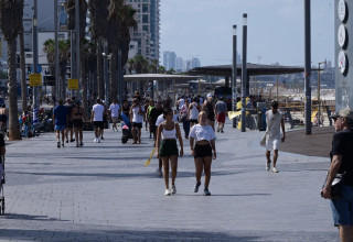 טיילת תל אביב (צילום: אבשלום ששוני)