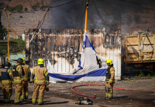פגיעה ישירה בקרית שמונה (צילום: איל מרגולין, פלאש 90)