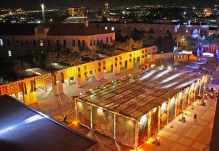 סוכה בכיכר ספרא בירושלים (צילום: עיריית ירושלים)