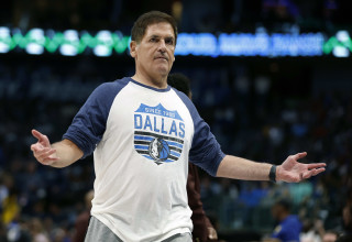 מארק קיובן. המאבריקס קופחו? (צילום: GettyImages, Tim Heitman)