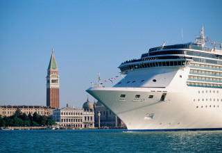 רוצים לברוח מכהונת טראמפ? חברת הפלגה מציעה לכם פתרון (צילום: אינגאימג')