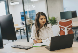 נשים במקום העבודה (צילום: אינגאימג')