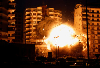 תקיפה בביירות (צילום: REUTERS/Adnan Abidi)