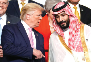 "טראמפ חותר להסכמים ולרגיעה במזרח התיכון". בתמונה: בן סלמאן וטראמפ (צילום: רויטרס)