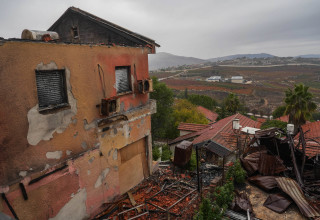 הרס במטולה במהלך מלחמת חרבות ברזל (צילום: אייל מרגולין, פלאש 90)