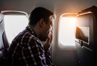 טיסה ארוכה (צילום: שאטרסטוק)