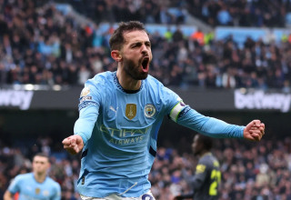 שחקן מנצ'סטר סיטי ברנרדו סילבה חוגג (צילום: רויטרס)