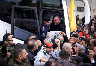שחרור אסירים פלסטיניים לרמאללה במסגרת עסקת החטופים, 1.2.25 (צילום: פלאש 90)
