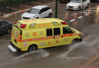 ניידת טיפול נמרץ (צילום: תיעוד מבצעי מד"א)