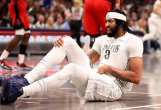 אנתוני דייויס שחקן דאלאס מאבריקס (צילום: GettyImages)