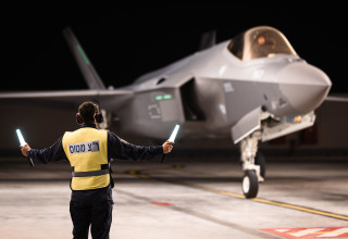  שלושה מטוסי “אדיר” (F-35i) נחתו בבסיס נבטים (צילום: דובר צה"ל)