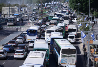 פקקים, רכבים, אוטובוסים (צילום: אבשלום ששוני)