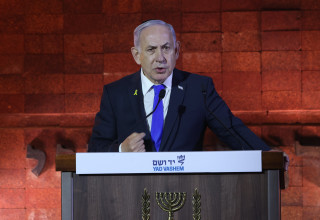 ראש הממשלה בנימין נתניהו בטקס יום הזיכרון לשואה ביד ושם (צילום: מרק ישראל סלם)