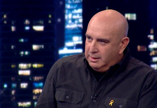 ניר דבורי, בתוכנית ״מה באמת קרה שם?" (צילום: באדיבות קשת 12)