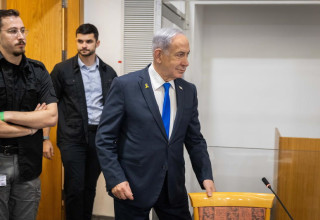 בנימין נתניהו בבית המשפט (צילום:  Hadas Parush/Flash90)