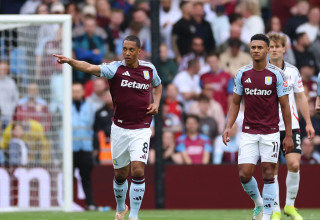 שחקן אסטון וילה, יורי טילמאנס (צילום: רויטרס)