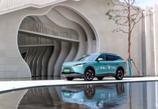 צ'רי חונכת את האומודה 7 (צילום: יח"צ)