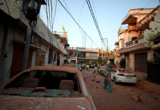 פגיעה ישירה בפקיסטן (צילום: REUTERS/Stringer)