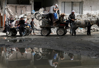 תושבי רצועת עזה (צילום:  REUTERS/Mahmoud Issa)