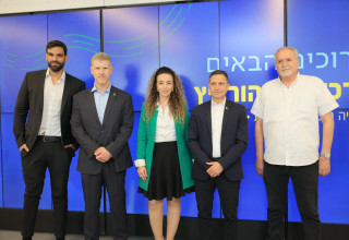 השקת המתקן שיהפוך אשפה לאנרגיה בנגב, השרה עידית סילמן וראש עיריית באר שבע רוביק דנילוביץ' (צילום: רונן חורש, לע"מ)