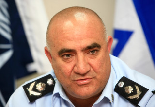 משה קראדי במהלך כהותו כמפכ"ל המשטרה, 2007 (צילום: נתי שוחט פלאש 90)