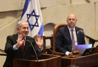 בנימין נתניהו בנאום במליאת הכנסת (צילום: מרק ישראל סלם)