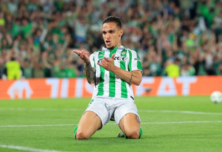 אנטוני חוגג במדי ריאל בטיס (צילום: Fran Santiago - UEFA)