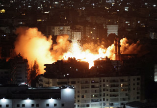 תקיפה בלבנון (צילום: REUTERS/Mohamed Azakir)