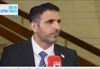 שלמה קרעי בפליטת פה שהסגירה הכל (צילום: צילום מסך רשת 13)