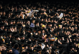 חרדים מחסידות בעלז בירושלים (צילום: אריה לייב אברמס, פלאש 90)