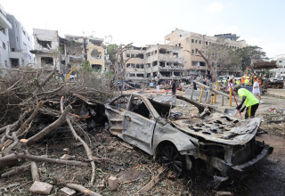 הרס בת"א לאחר המתקפה האיראנית (צילום: מרק ישראל סלם)