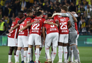 שחקני הפועל באר שבע (צילום: דני מרון)