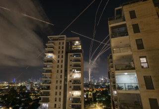 יירוט מתקפת טילים איראנית. 18.6.25 (צילום: מתניה טאוסיג, פלאש 90)