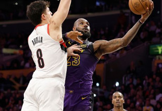 דני אבדיה ולברון ג'יימס (צילום: Ronald Martinez)