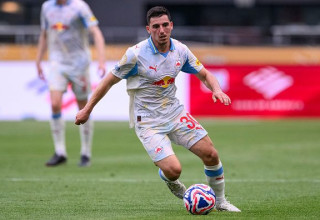 אוסקר גלוך במדי רד בול זלצבורג (צילום: Eurasia Sport Images)