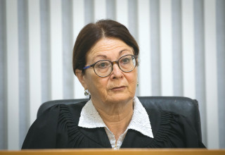 אסתר חיות (צילום: יונתן זינדל, פלאש 90)