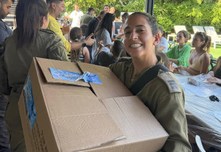 חלה בסטה ביוזמה מרגשת (צילום: רז בן חיים)