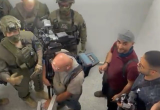 הצל בזירת הנפילה (צילום: צילום מסך רשת X)
