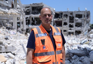 צביקה ברוט, ראש עיריית בת ים (צילום: אבשלום ששוני)