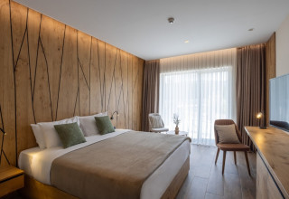 שמיכה בחדר במלון. עדיף להזיז הצידה (צילום: שאטרסטוק)