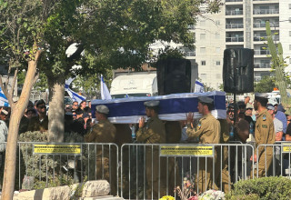לוויתו של אלון דוידי ז"ל (צילום:  דובר עיריית קריית ים)