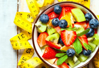 פירות מגוונים  (צילום: שאטרסטוק)