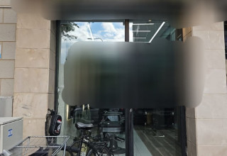המספרה בתל אביב  (צילום: דוברות המשטרה)