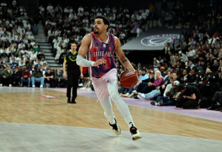 קולין מלקולם במדי פריז (צילום: GettyImages, Aurelien Meunier)