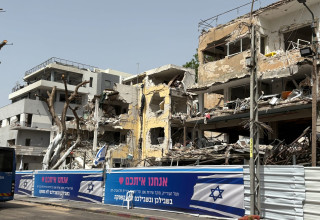 הפגיעה ברחוב פינסקר בתל אביב (צילום: מאיה כהן)