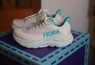 Hoka - Clifton 10 (צילום: אור גפן)