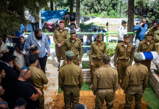 הלווייתו של סמל משה נסים פרש ז"ל (צילום: חיים גולדברג/פלאש 90)