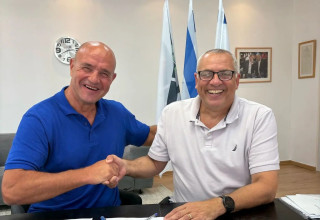 עמוס פרישמן, ניר אלון (צילום: אתר רשמי, איגוד הכדורסל)