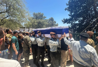 ארונו של סרן רעי בירן ז"ל בבית העלמין בנהלל (צילום: ללא)